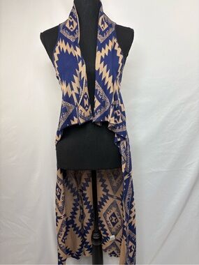 Timing Beige Sweater with Navy Aztec Design